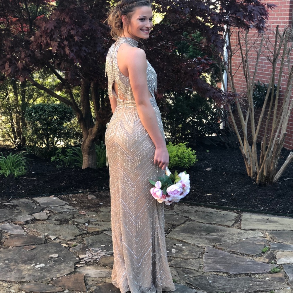 BEAUTIFUL PROM DRESS!!!!